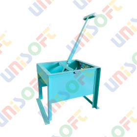 Hand Operated Groundnut Decorticator